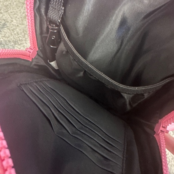 Brixley “Dolly” leather crossbody bag - Picture 3 of 3